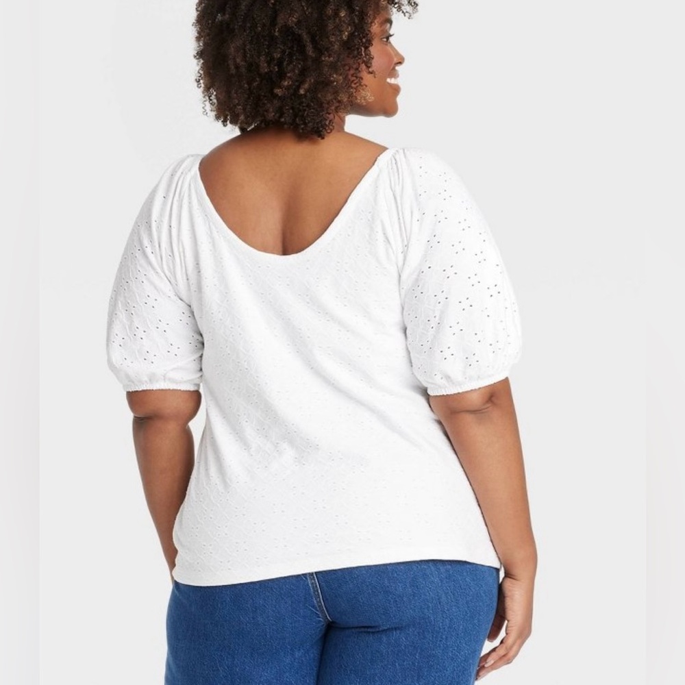 Women’s Puff Short Sleeve Eyelet Peasant Top - Picture 3 of 3